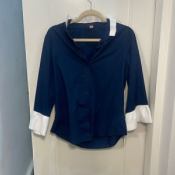 Pearly Vine Navy button-down with white details - Picture 1 of 4